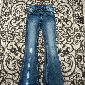 Buckle jeans- Style (bootcut) Wash ( medium wash) Size (girls 10)